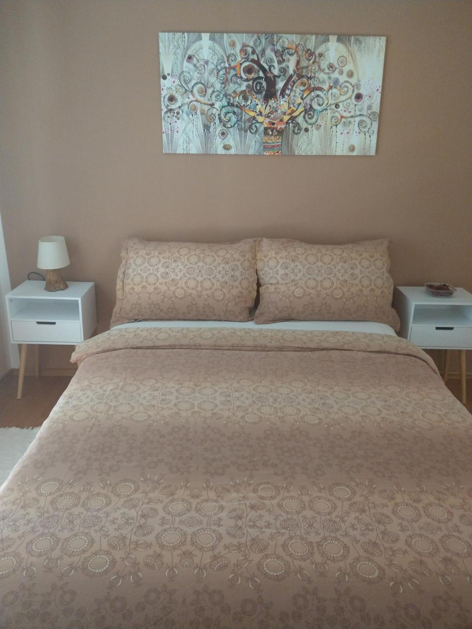 Senkini Dvori Apartment Sutomiscica Bagian luar foto
