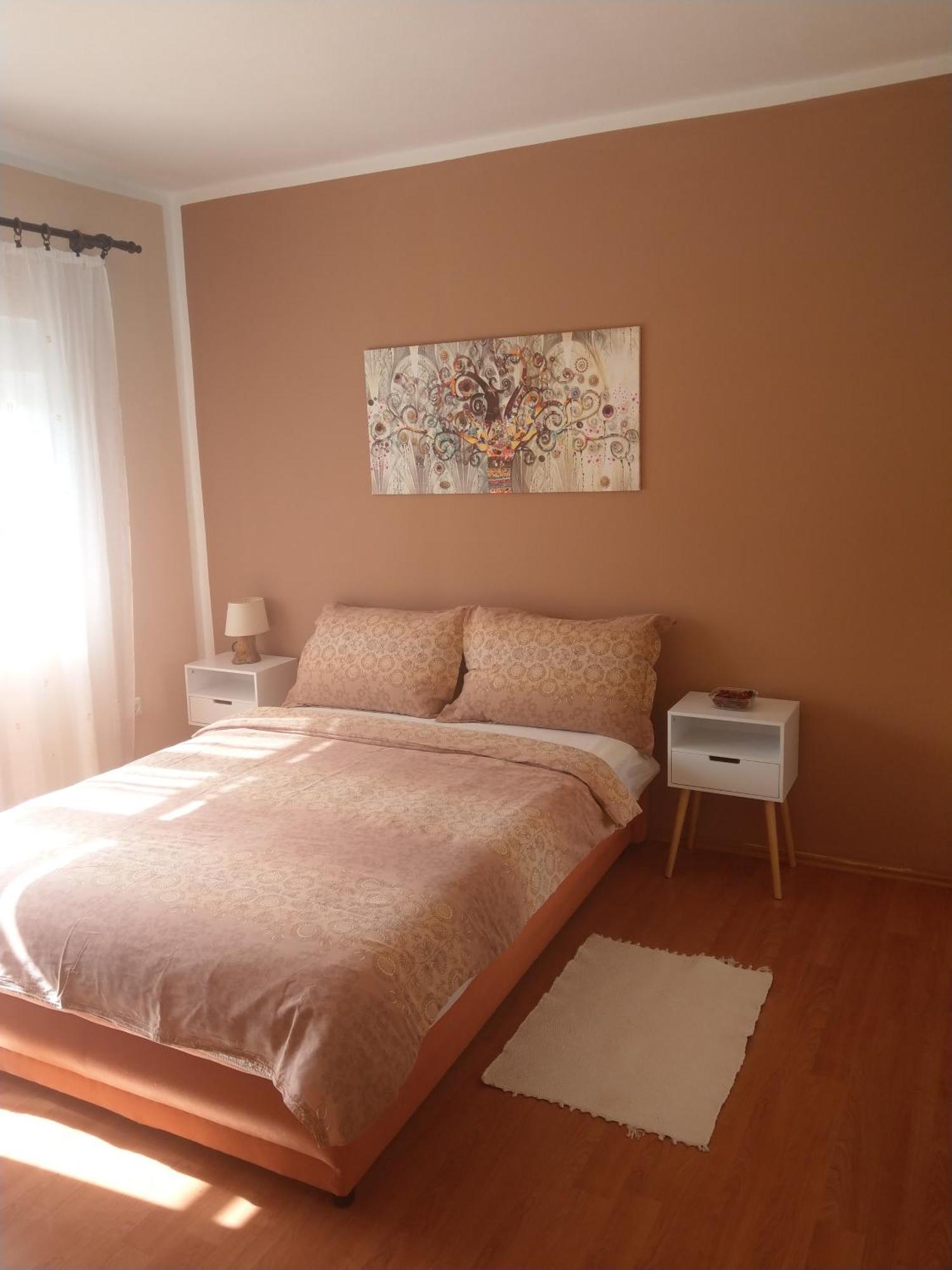 Senkini Dvori Apartment Sutomiscica Bagian luar foto